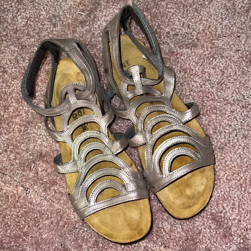 Naot Sara Sandals 9 - look new